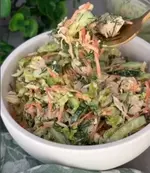 Хрустящий и вкусный салат.webp