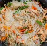 Фунчоза с курицей.webp
