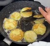 Обжариваем кабачки.webp