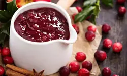 Брусничный соус к мясу.webp