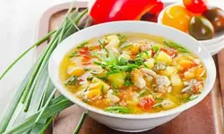 Суп с курицей и овощами.webp