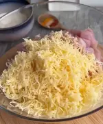 Сыр натертый на мелкой терке.webp
